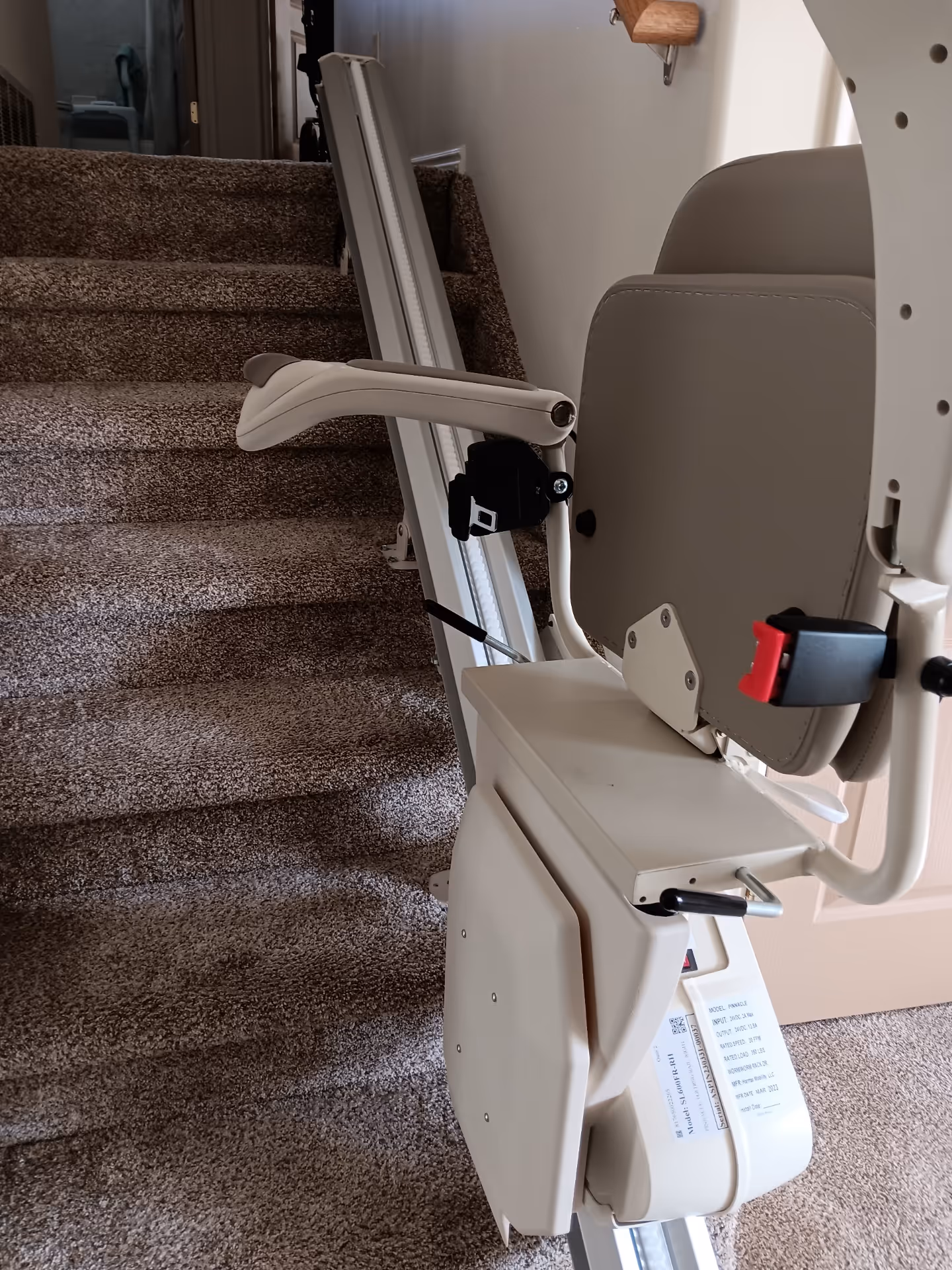 Harmar Pinnacle stairlift seat detail