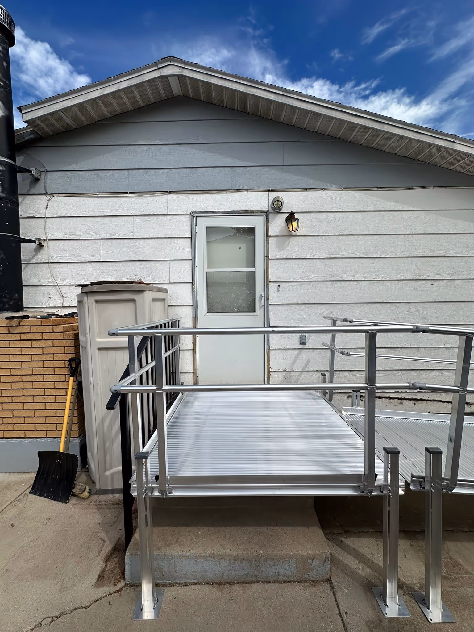 Modular ramp aluminum surface
